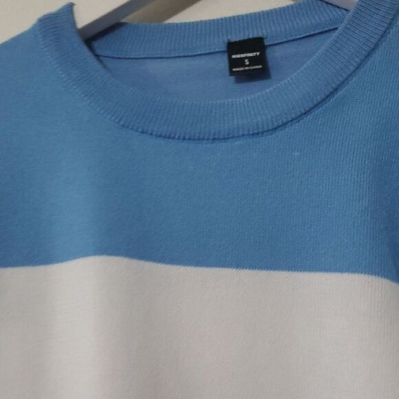 Classic Blue and White Crewneck Sweater - Picture 3 of 5